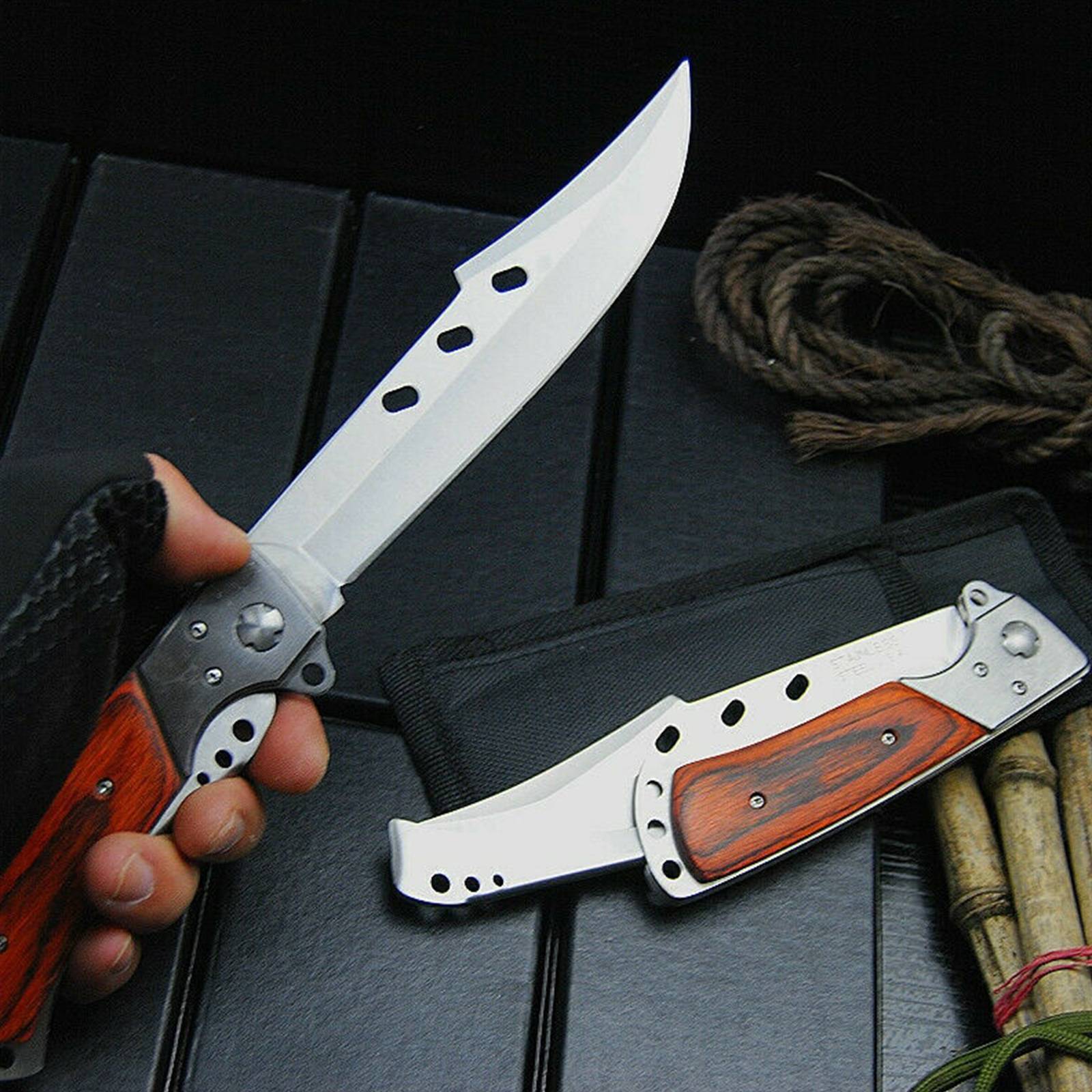 Compact outdoor folding knife with stainless steel blade | Foldable survival knife with ergonomic handle | Pocket-sized folding knife for camping and hiking | Durable outdoor knife with secure folding mechanism | Tactical folding knife for outdoor and everyday carry